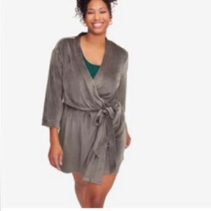 Splendid Knit Bathrobe velour L/XL Greyish-Purple NWT in packaging